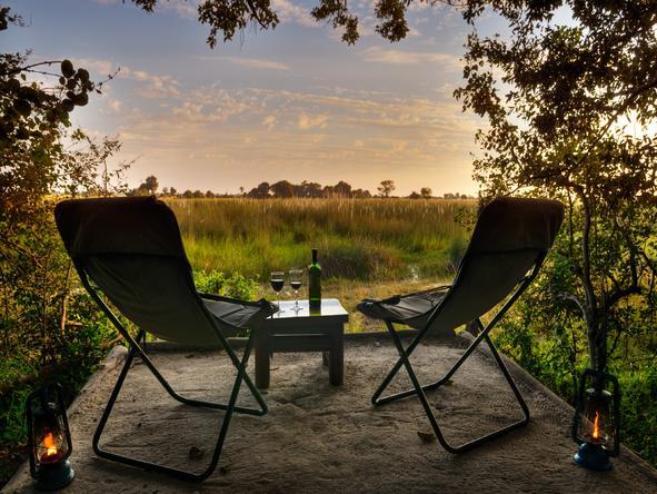 Footsteps Across the Delta - drinks on private deck